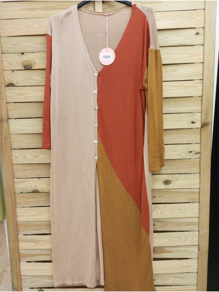 Rebeca larga con botones tricolor