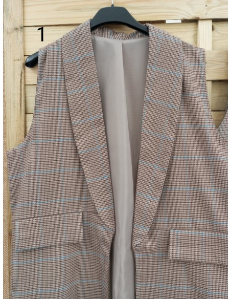 Chaleco largo cuadritos con solapa