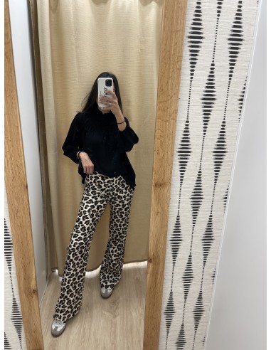 Pantalon de leopardo con boton y cremallera