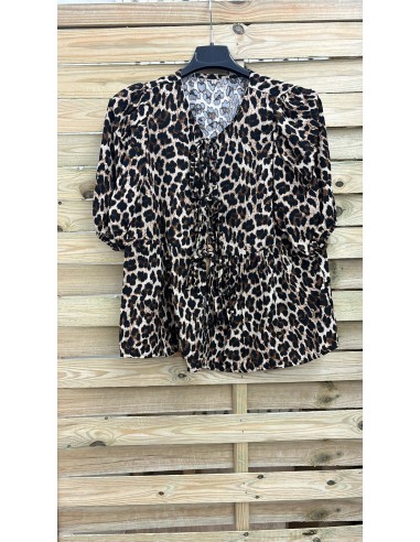 Camisa leopardo con triple lazo y corte