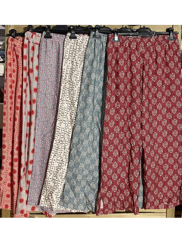 Pantalón estampado cinturilla elastica rajas laterales 2