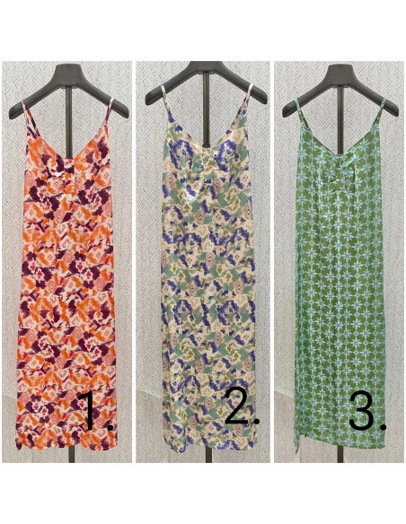 Vestido midi estampado con detalle de fruncidito en pecho