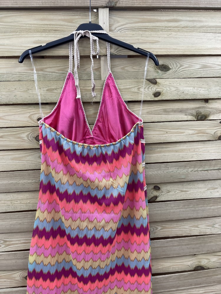 Vestido calado cogido al cuello cordon