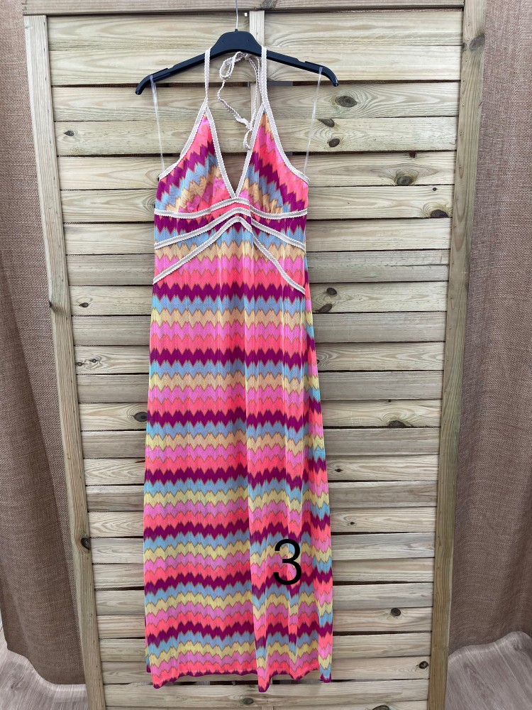 Vestido calado cogido al cuello cordon