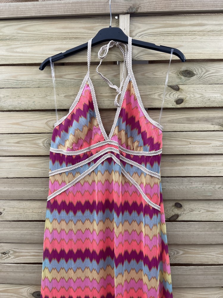 Vestido calado cogido al cuello cordon