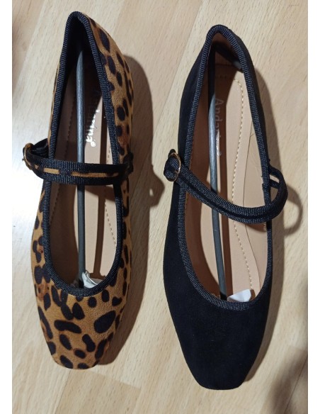 Bailarina con hebilla y vivos