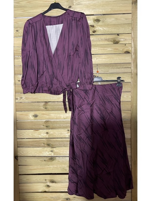 Camisa cruzada con lazo estampado pinceladas