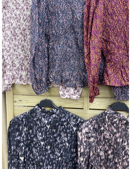 Camisa estampada frunce con volantito en cuello y cintura