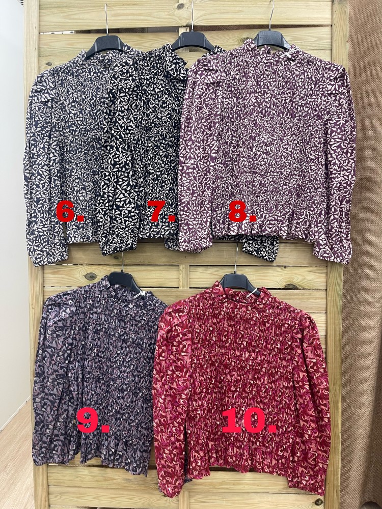 Camisa estampada frunce con volantito en cuello y cintura