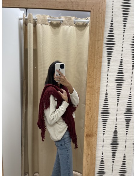 Capa de lana en pico flecos