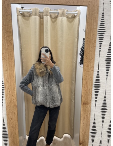 Chaleco de pelo natural con cuello corto