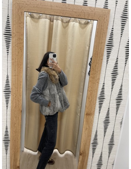 Chaleco de pelo natural con cuello corto