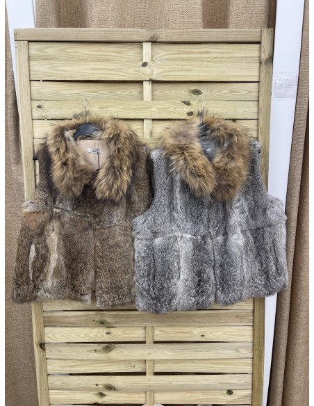 Chaleco de pelo natural con cuello corto