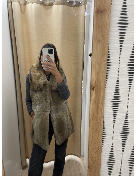 Chaleco de pelo natural con cuello midi