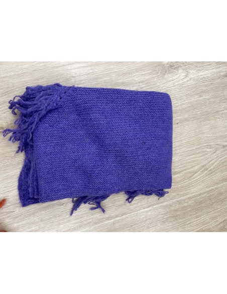 Capa de lana en pico flecos