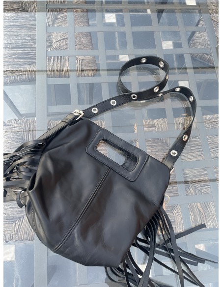 Bolso piel con asa de arandelas