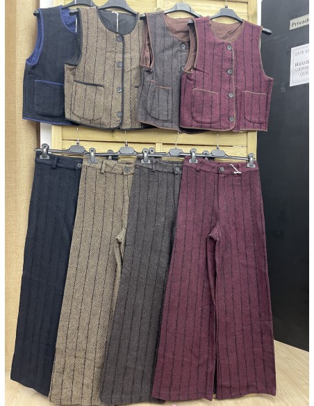 Pantalón recto espigas con rayas verticales