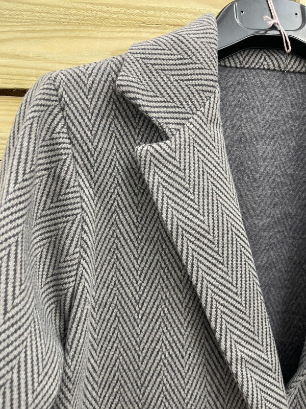 Abrigo corto espigas bolsillos abiertos 2