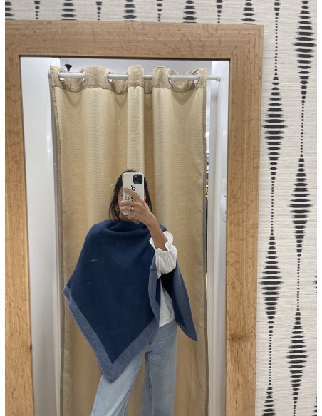 Capa asimetrica con borde claro