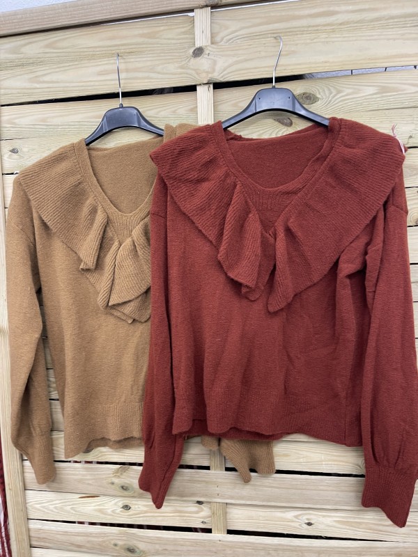 Jersey liso con escote en pico y volante 2