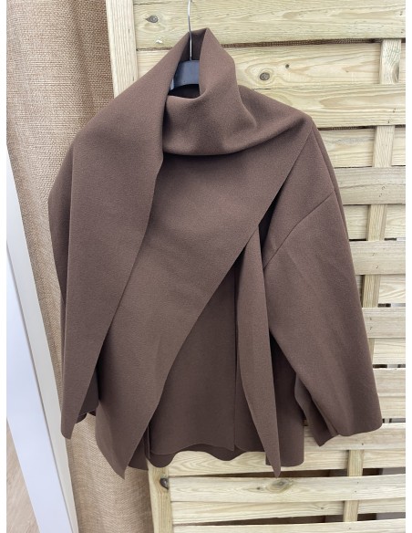 Capa de paño cruzada