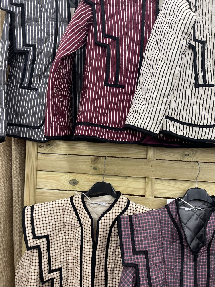 Chaqueta estampada doble vivo negro