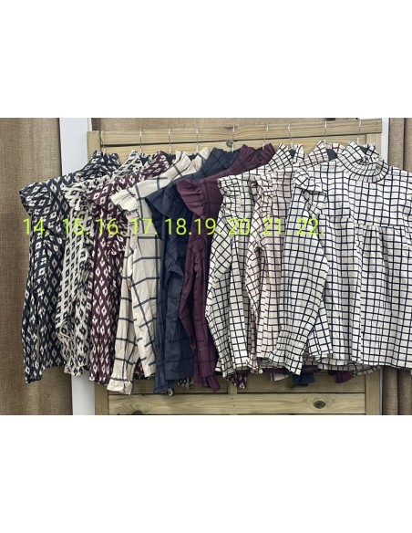 Camisa estampada cuello fruncido alto y doble volante