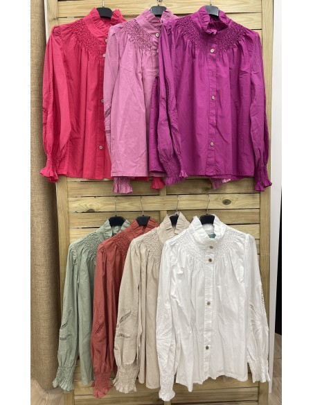 Camisa lisa detalle calado en mangas