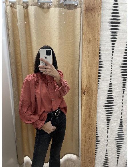 Camisa lisa detalle calado en mangas