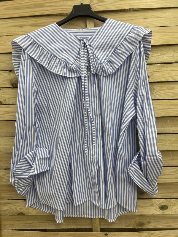 Camisa de rayas con maxi cuello y lazada