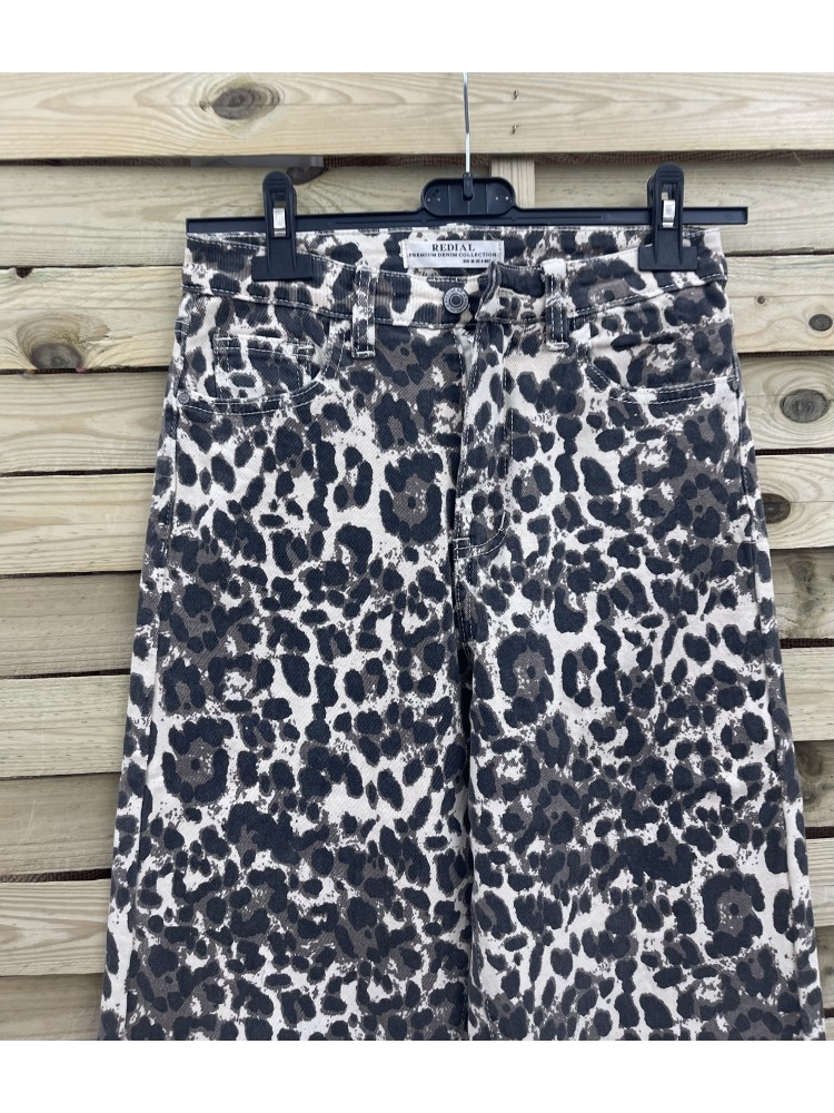 Jeans leopardo fondo claro