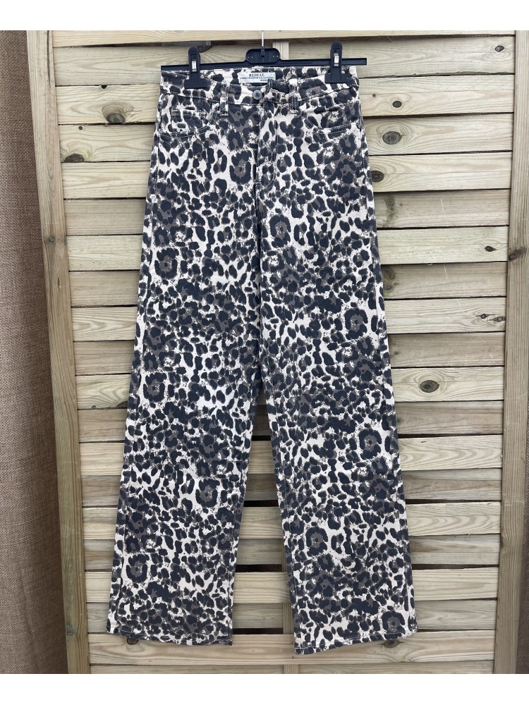 Jeans leopardo fondo claro