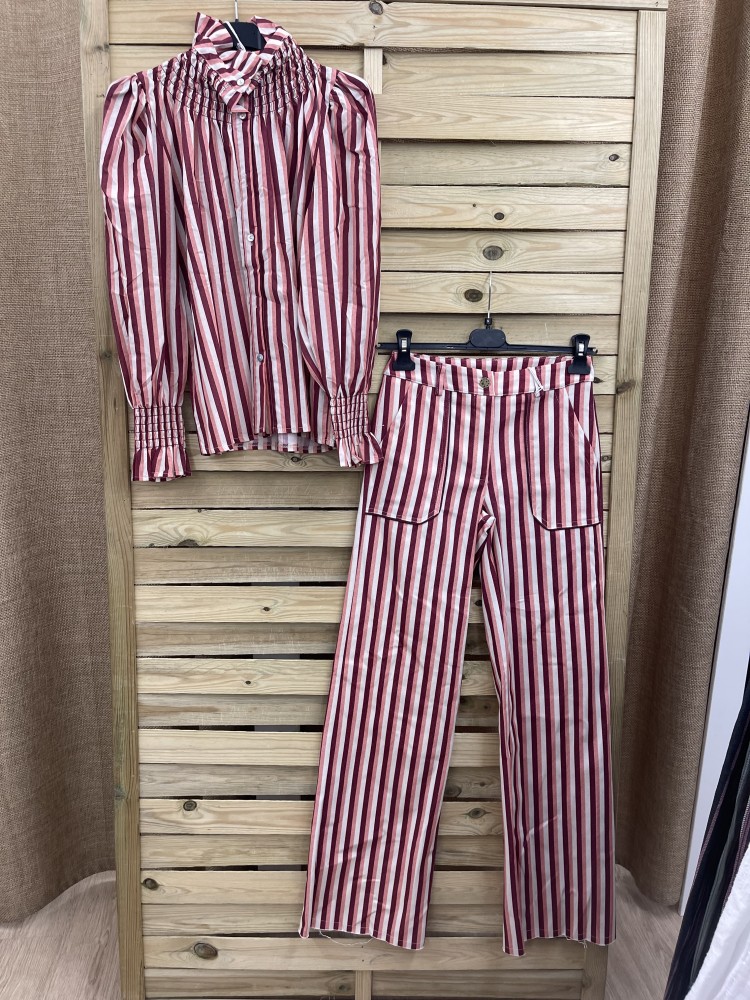 Camisa rayas tricolor cuello frunce subido