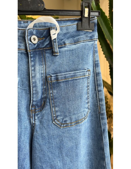 Jeans desflecado bolsillos delanteros cuadrados