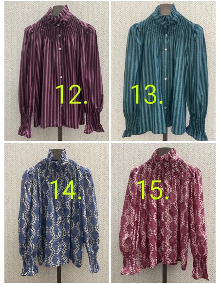 Camisa estampada con botones y  cuello subido con frunce