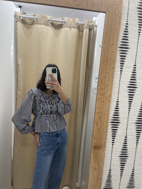 Camisa rayitas con pecho fruncido y doble volante 2