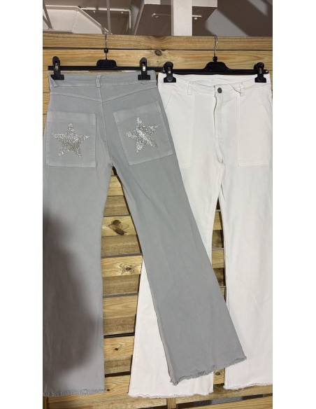 Jeans bolsillo parche estrellas traseras plateadas