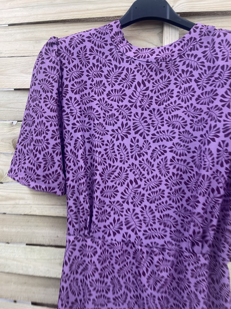 Vestido racimos de gasa con manga corta y triple corte