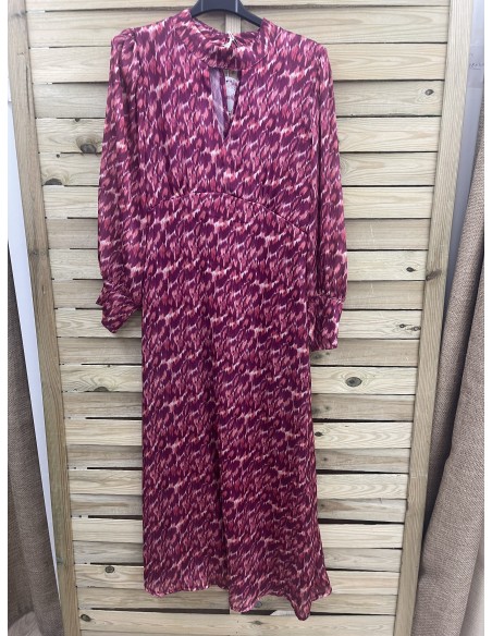 Vestido de gasa estampado con corte en pecho y abertura