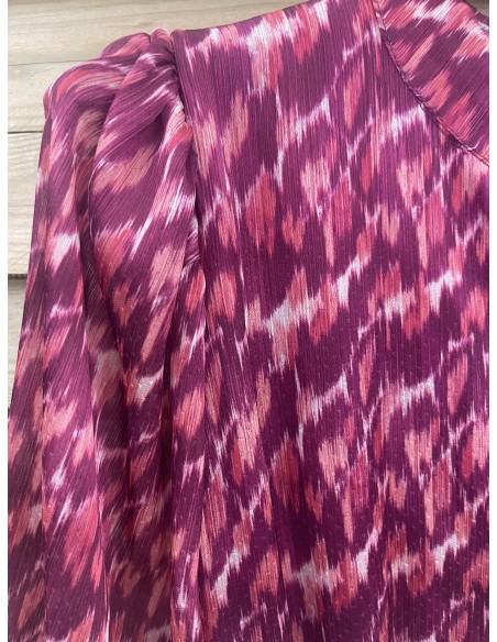 Vestido de gasa estampado con corte en pecho y abertura