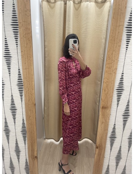 Vestido de gasa estampado con corte en pecho y abertura