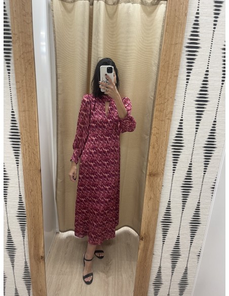 Vestido de gasa estampado con corte en pecho y abertura