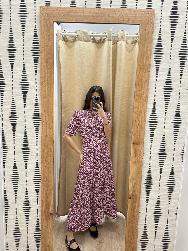 Vestido cenefa con manga corta y triple corte 2