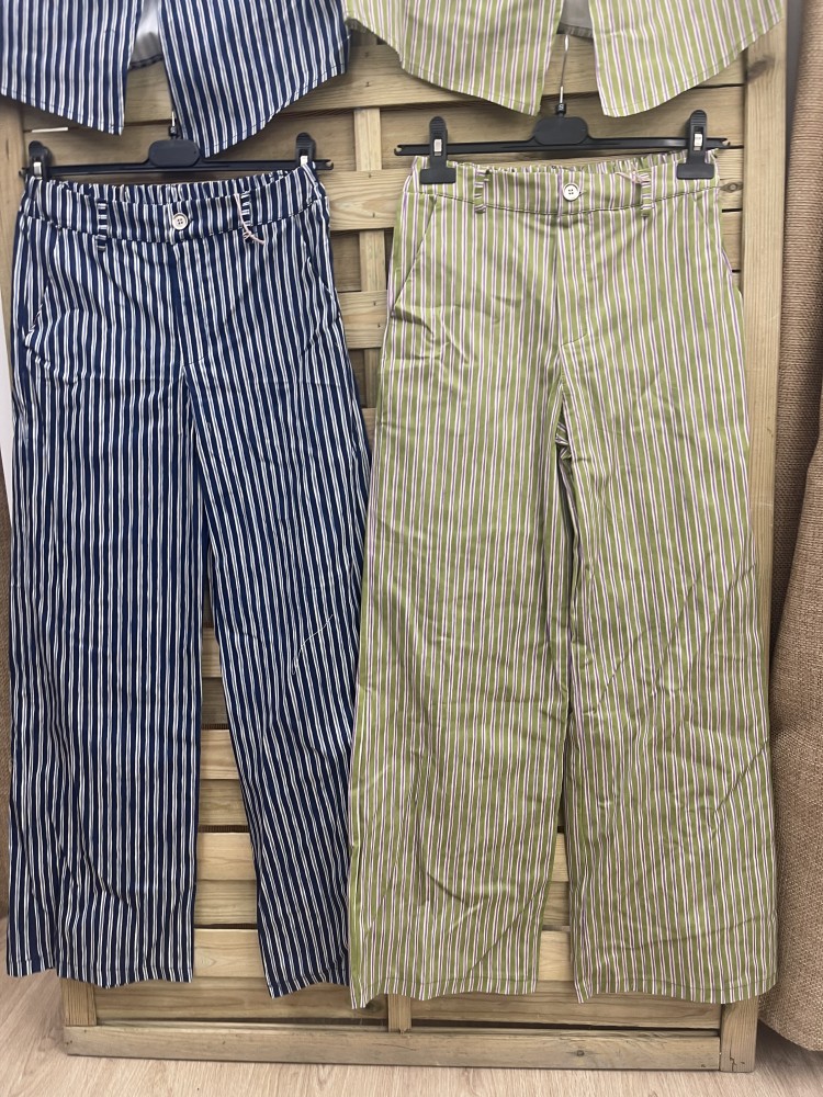 Pantalón rayitas verticales tricolor Luján