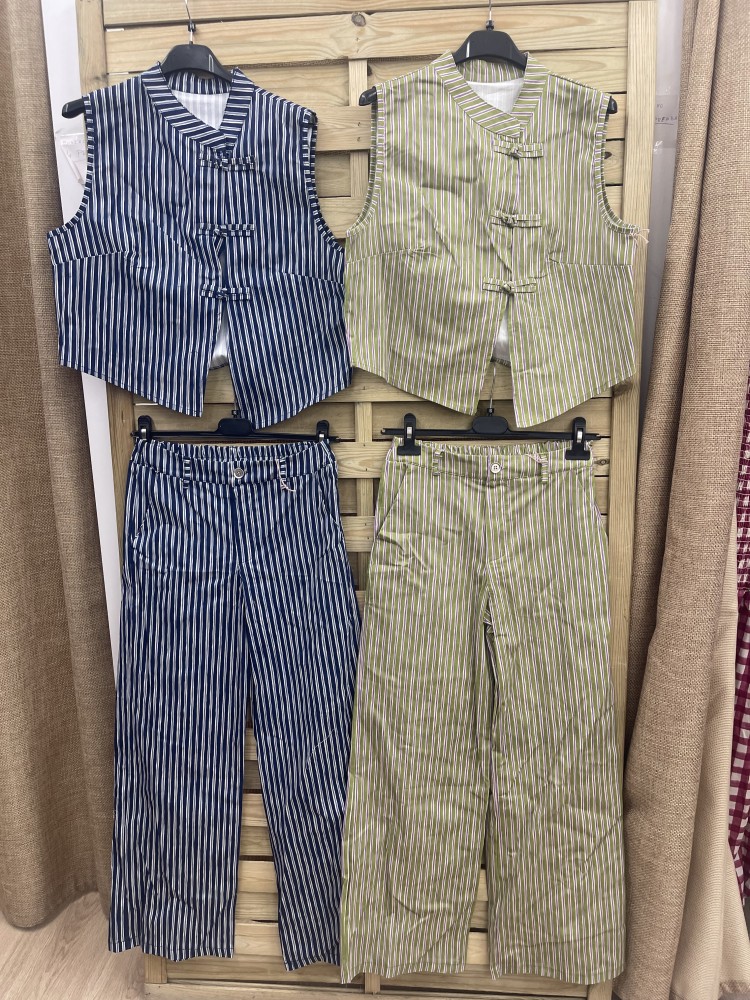 Pantalón rayitas verticales tricolor Luján