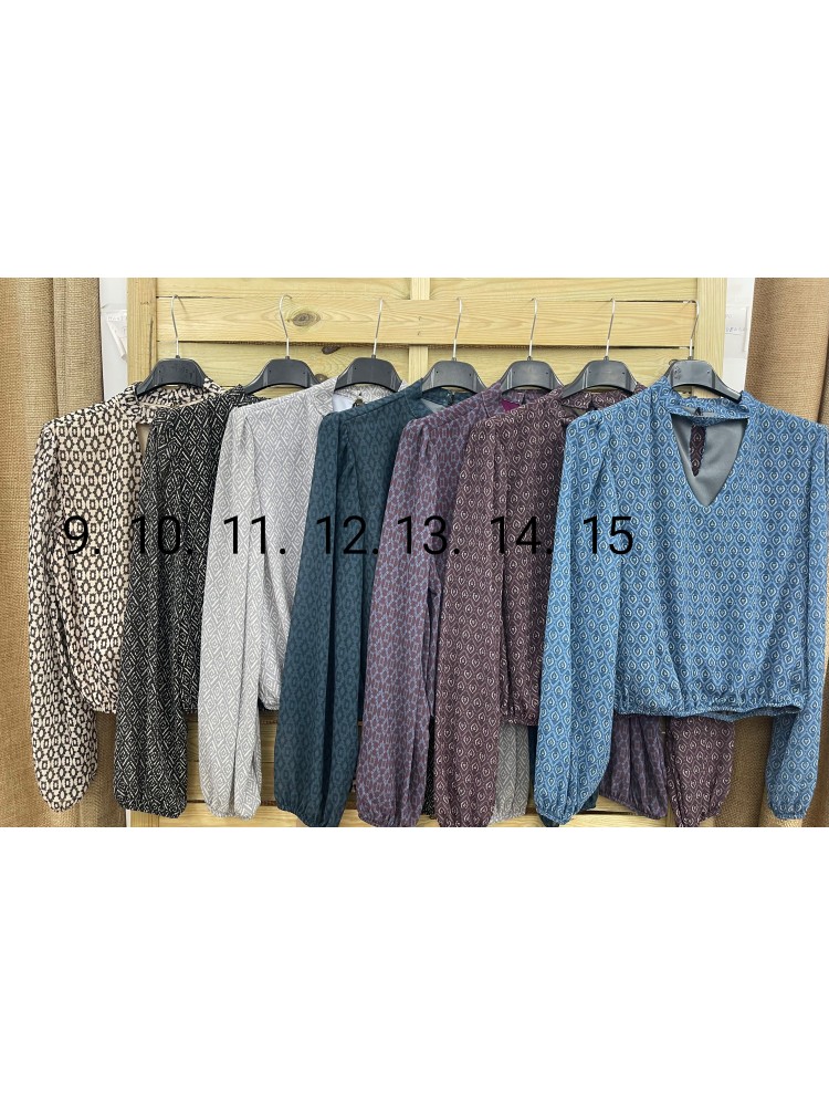 Camisa estampada con abertura y cintura fruncida