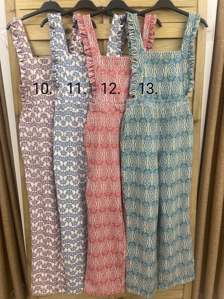 Peto racimos con volantito en sisa