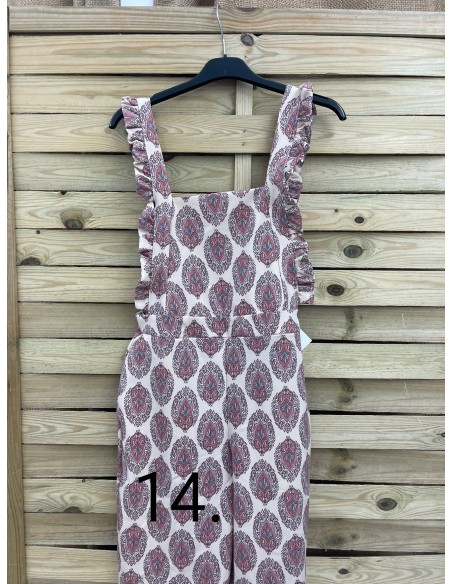 Peto racimos con volantito en sisa