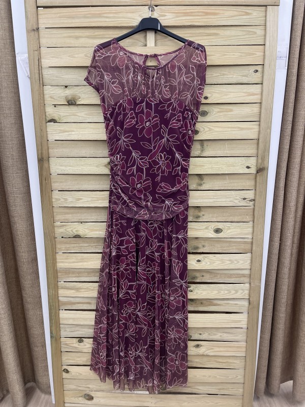 Vestido de tul largo con transparencia en hombros y drapeado en cintura