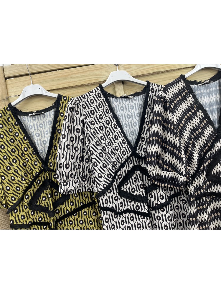 Vestido midi estampado doble rombo desflecado en cintura